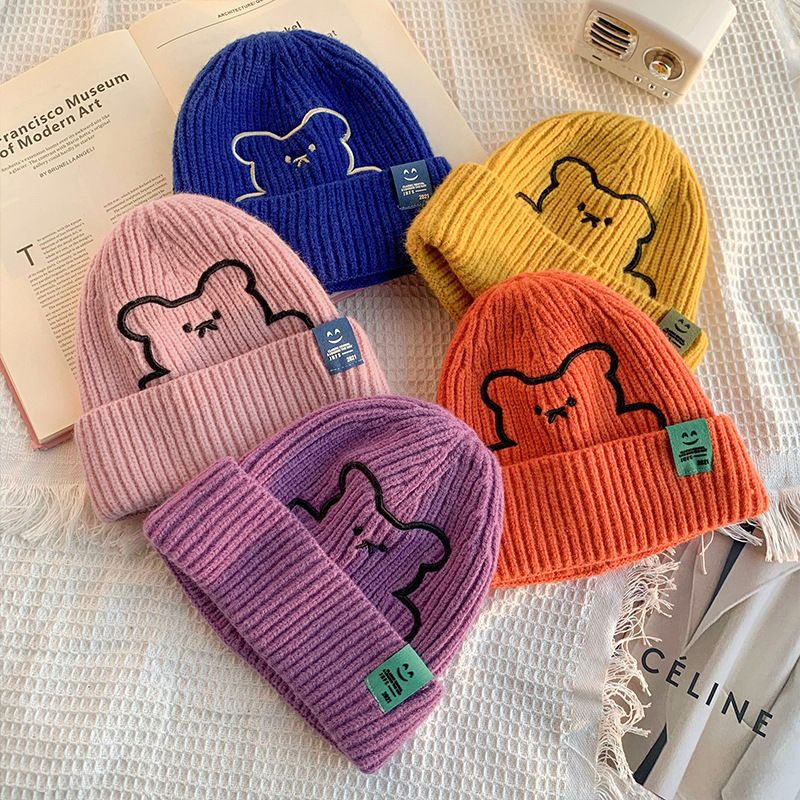 可爱秋冬季百搭小熊刺绣毛线帽保暖护耳笑脸针织帽布标冷帽潮时尚