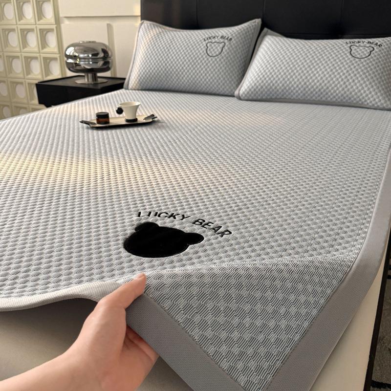 夏季2025新冰丝a型母婴级家用冰豆垫夏季床单和配套床单，可机洗