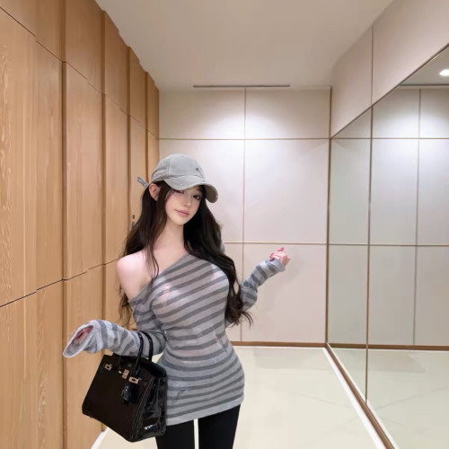秋上新元英美学条纹女秋季斜肩上衣打底衫长袖针织衫