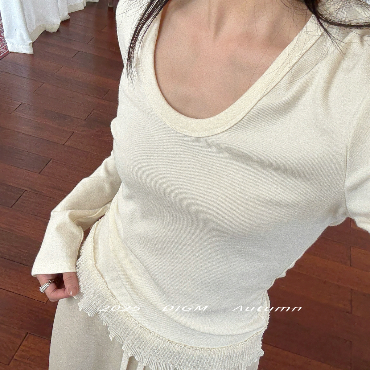 DIGM-时尚简约百搭花边拼接U领修身显瘦有弹力打底衫针织衫A10959