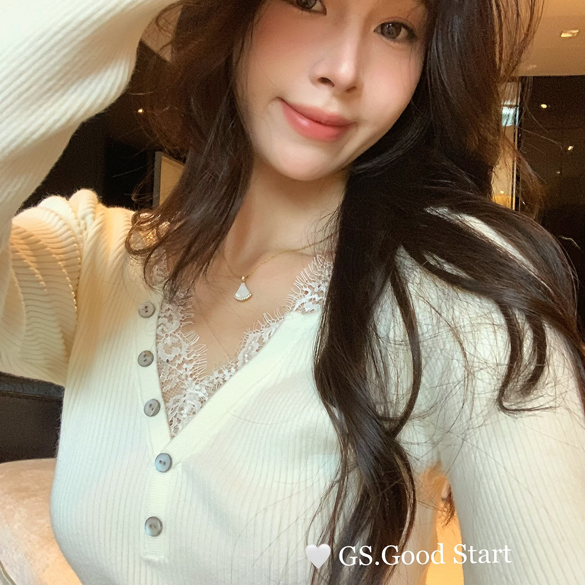 GS.GOOD START-区实穿Top秋冬百搭纯欲蕾丝v领针织打底小衫G7632