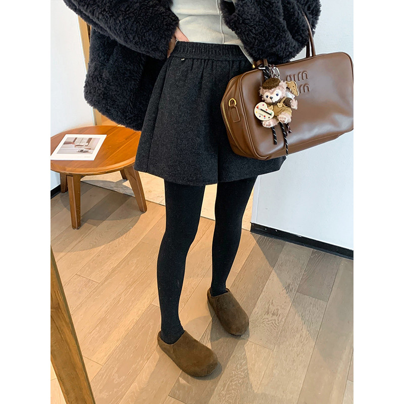 阔腿a字裤百搭女流行日常2026年新款休闲慵懒黑灰色高腰毛呢短裤,女装/女士精品,短裤,淘宝优惠券,粉丝福利购,淘宝优惠卷
