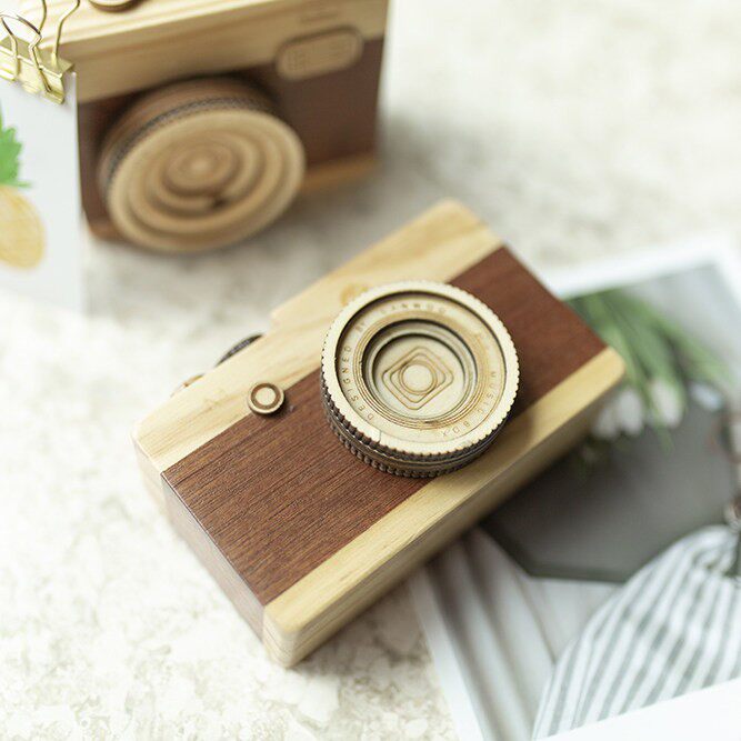 [谷雨]北欧木质音乐盒八音盒发条式相机女生儿童生日礼物拍照道具