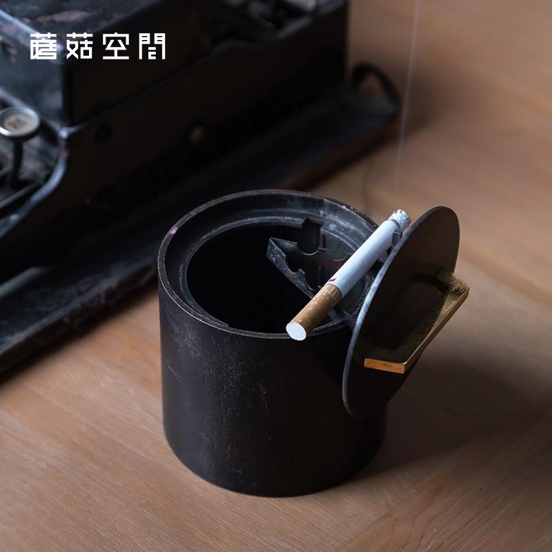 工业风带盖密封烟灰缸客厅办公室防飞灰复古手工铁艺烟盅摆件礼品