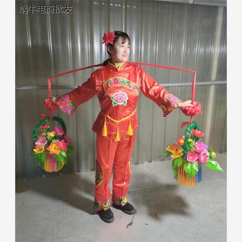 秧歌舞蹈挑花篮锄戏曲戏