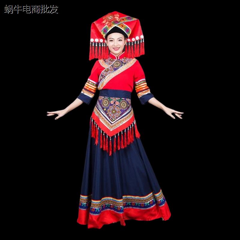 壮族三月三民族服装女广