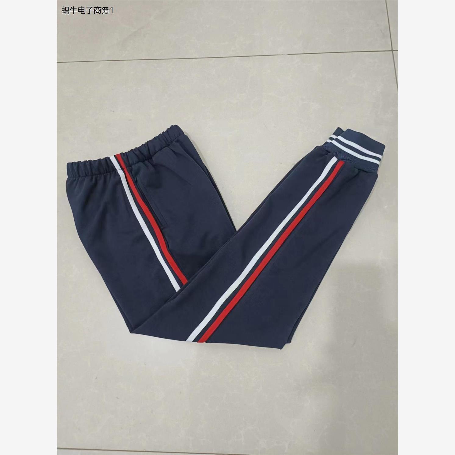 中高小学生深蓝色加红白
