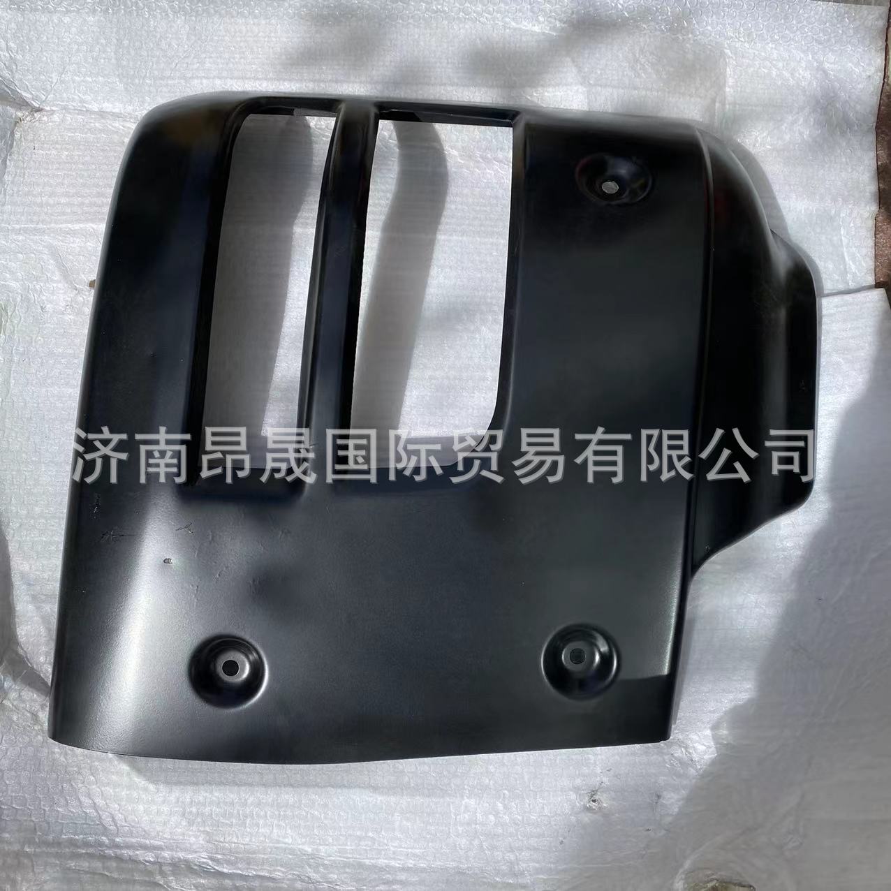 重汽HOWO T7H 汕德卡C7H TX配件 810W41610-5600 保险杠右段总成