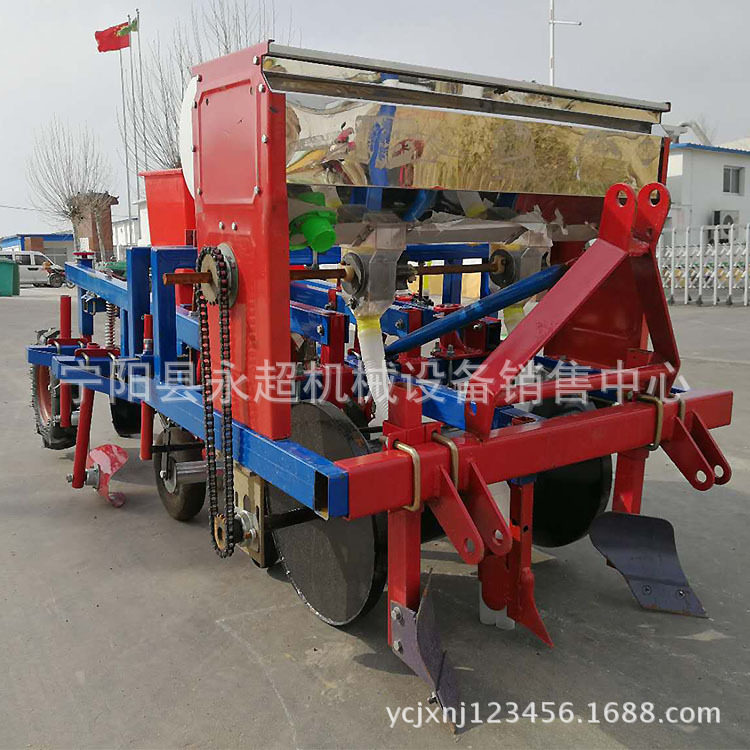 膜上花生精播机拖拉机带起垄覆膜喷药施肥精播免破膜花生播种机械