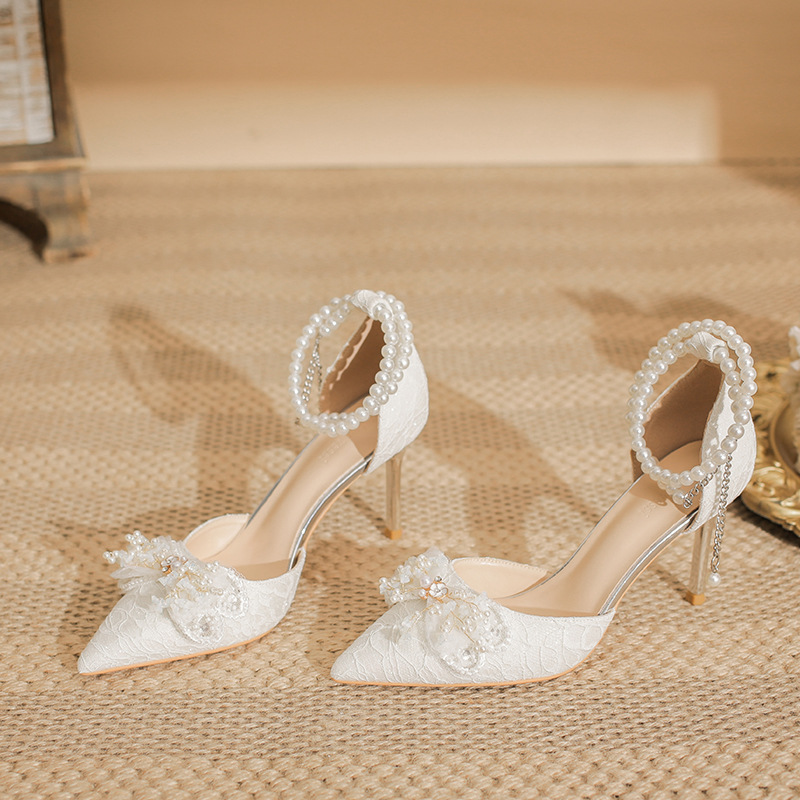 欧洲站2025年秋季新款尖头高跟鞋女细跟白色新娘鞋婚鞋蕾丝一字带