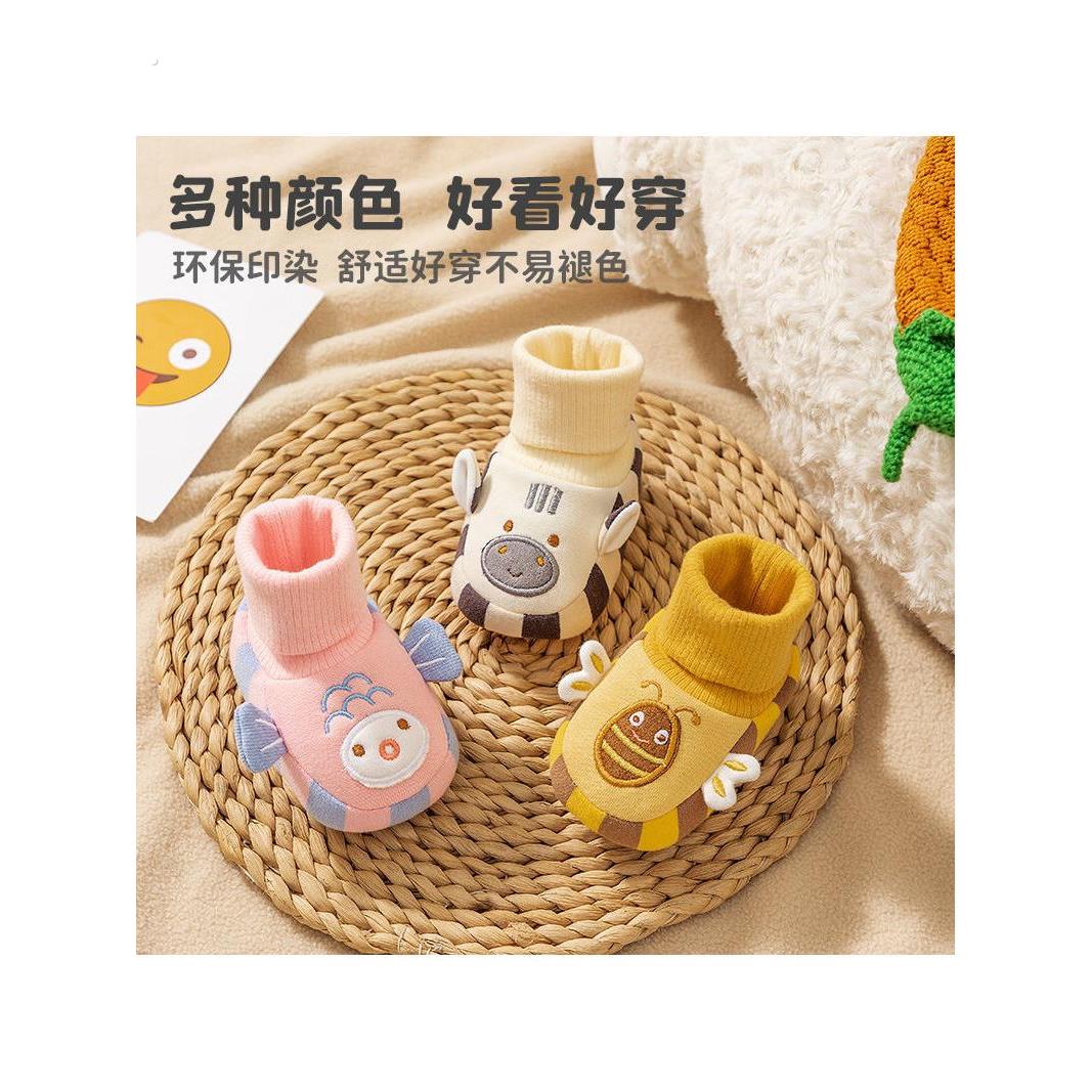 婴儿幼鞋春秋冬季0-6月男女宝宝鞋袜不掉鞋软底加绒防滑步前鞋套