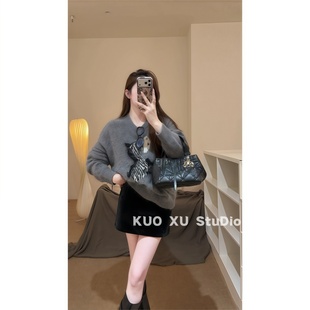 独特漂亮冬装 套头毛衣黑色包臀短裙半身裙女 一整套灰色圆领针织衫