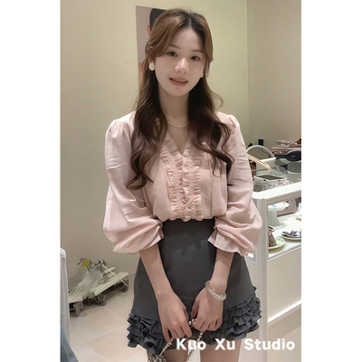 【送运费险】法式v领木耳边上衣