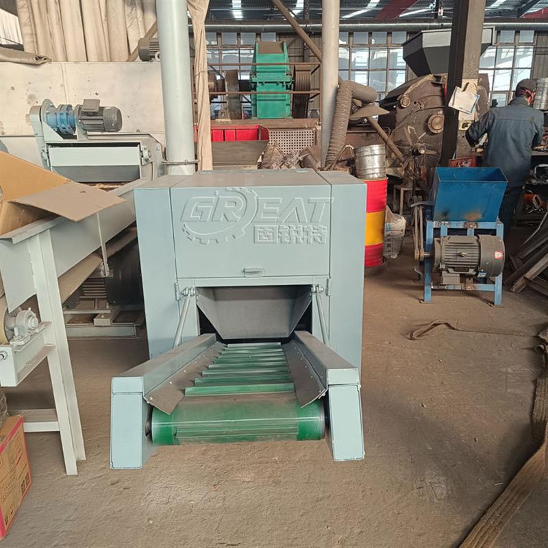 充气包布料切碎机 干构树皮葡萄藤切段机 中药铡段机 门帘铡切机