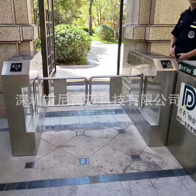 厂家供应不锈钢自动摆闸小区出入口智能挡臂门禁三辊闸全高旋转门