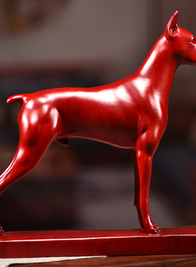 优选花梨木雕杜宾犬摆件办公桌面摆设实木雕狗摆件玄关客厅家居装