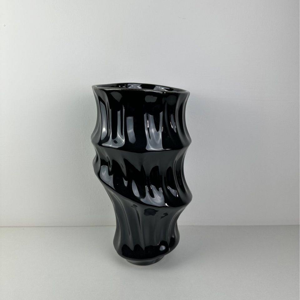 不规则边渐变花瓶新中式简约客厅样板间桌面插花器家居装饰品,模玩/动漫/周边/娃圈三坑/桌游,文化/体育周边,淘宝优惠券,粉丝福利购,淘宝优惠卷