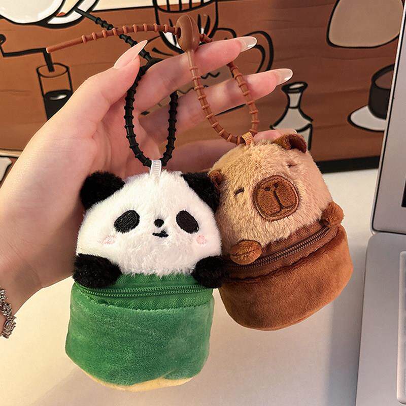 卡皮巴拉创意零钱包可爱儿童便携耳机挂包女毛绒公仔熊猫包包挂饰
