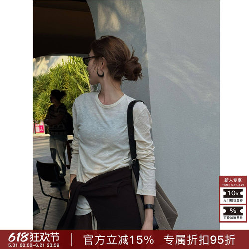 R-HER“自在简黑”圆领纯棉针织时尚百搭宽松型显瘦女士上衣T5536