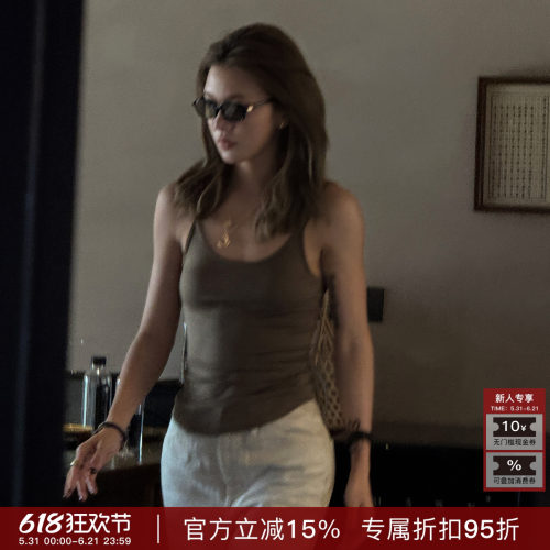 无袖U领修身显瘦吊带背心