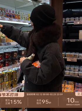 R-HER“狐领双嵌”保暖极简风短款大毛领羽绒服女士Y20RR