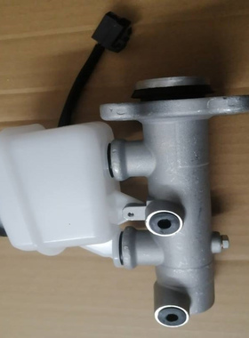 47201-60400  47201-60460 刹车总泵