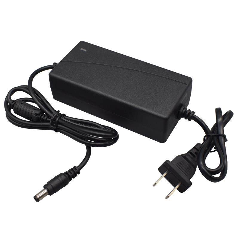 路杰士​应急启动电源充电器专用12.6V／16.8V一个价强启搭充电线