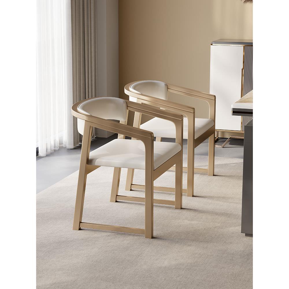 轻奢铁艺餐椅意式商务椅休闲现代简约真皮扶手椅创意主人椅茶椅子