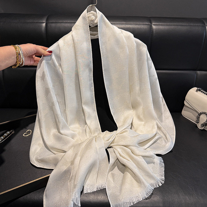 新款夏季丝巾女仿真丝印花长巾薄款披肩外搭装饰豹纹天丝棉沙滩巾