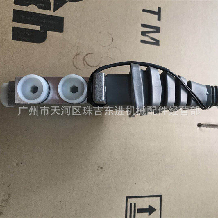 斗山60-7推土铲手柄 DH60-7推土操作杆 一手货源 专业液压