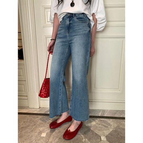 浅蓝水洗毛边八分直筒牛仔裤女