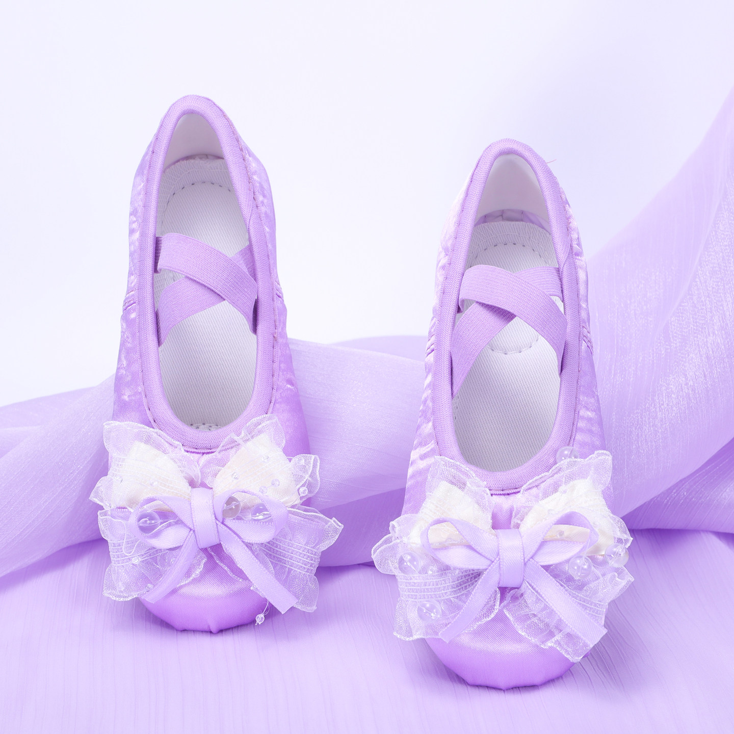 可爱儿童舞蹈鞋小女孩幼儿园宝宝演出跳舞鞋软底室内专业芭蕾鞋子,运动/瑜伽/健身/球迷用品,芭蕾舞鞋,淘宝优惠券,粉丝福利购,淘宝优惠卷