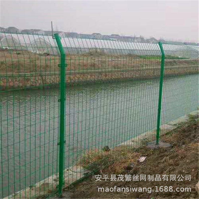 现货双边丝护栏网 三道弯圈山圈地护栏 果园防护 铁路道边护栏网,家庭/个人清洁工具,厨卫防水贴/条,淘宝优惠券,粉丝福利购,淘宝优惠卷