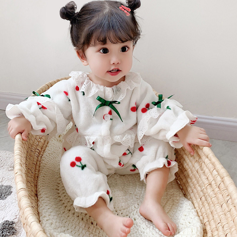 柏艺-婴儿衣服装秋冬季加厚哈衣女宝宝珊瑚绒法兰绒保暖连体衣睡