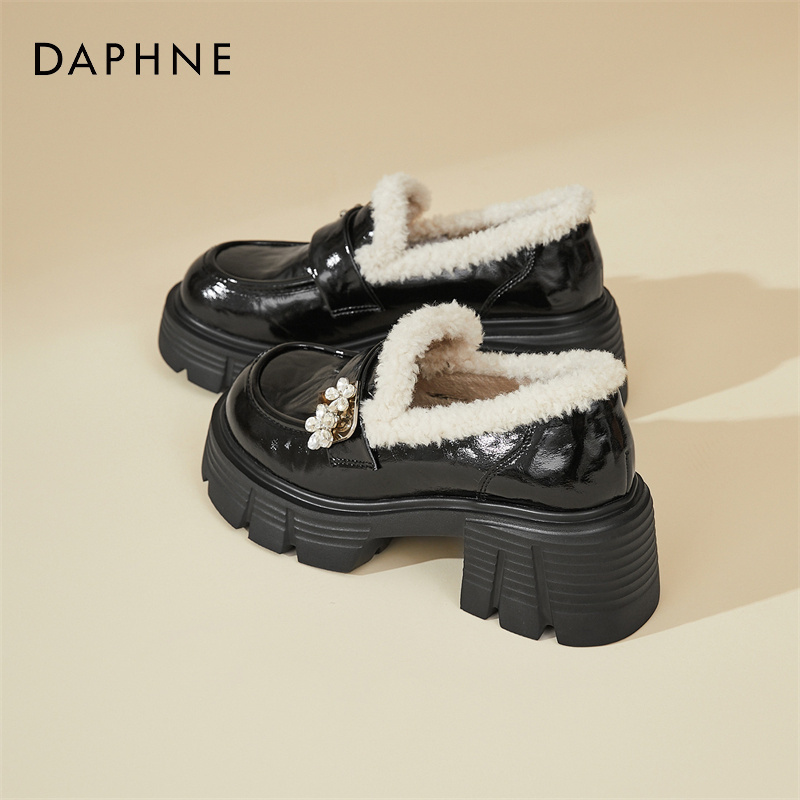 达芙妮英伦风黑色小皮鞋女