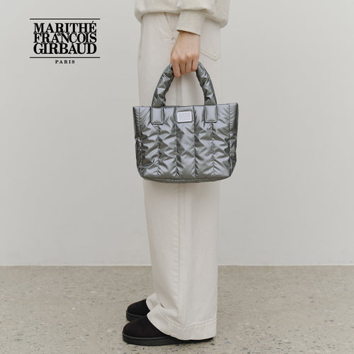 MARITHE经典LOGO亮面绗缝包