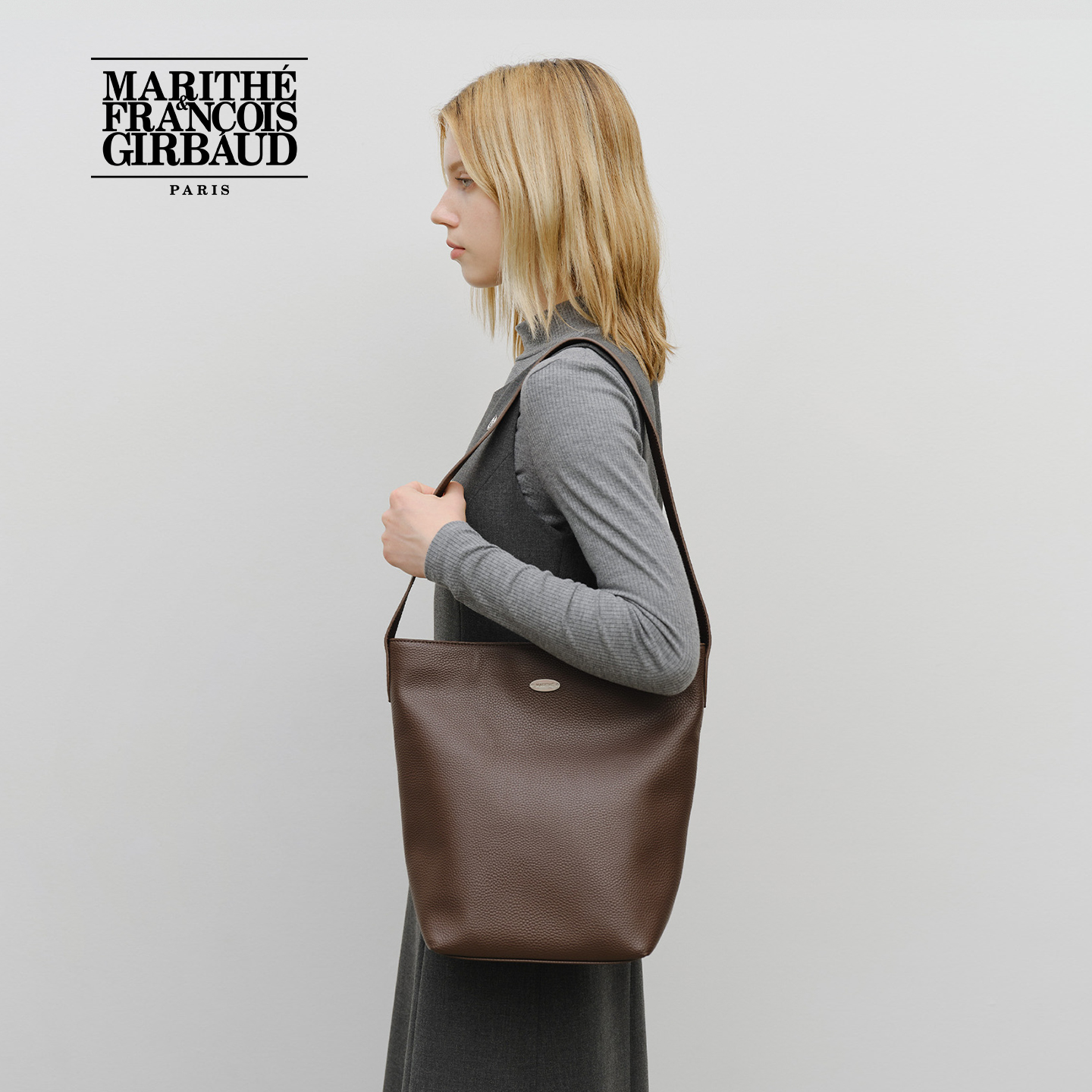 MARITHE经典LOGO水桶包