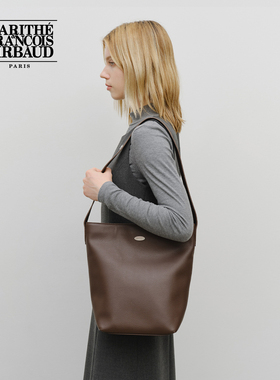 MARITHE经典LOGO水桶包 情侣复古摩登方形单肩包25年秋韩系