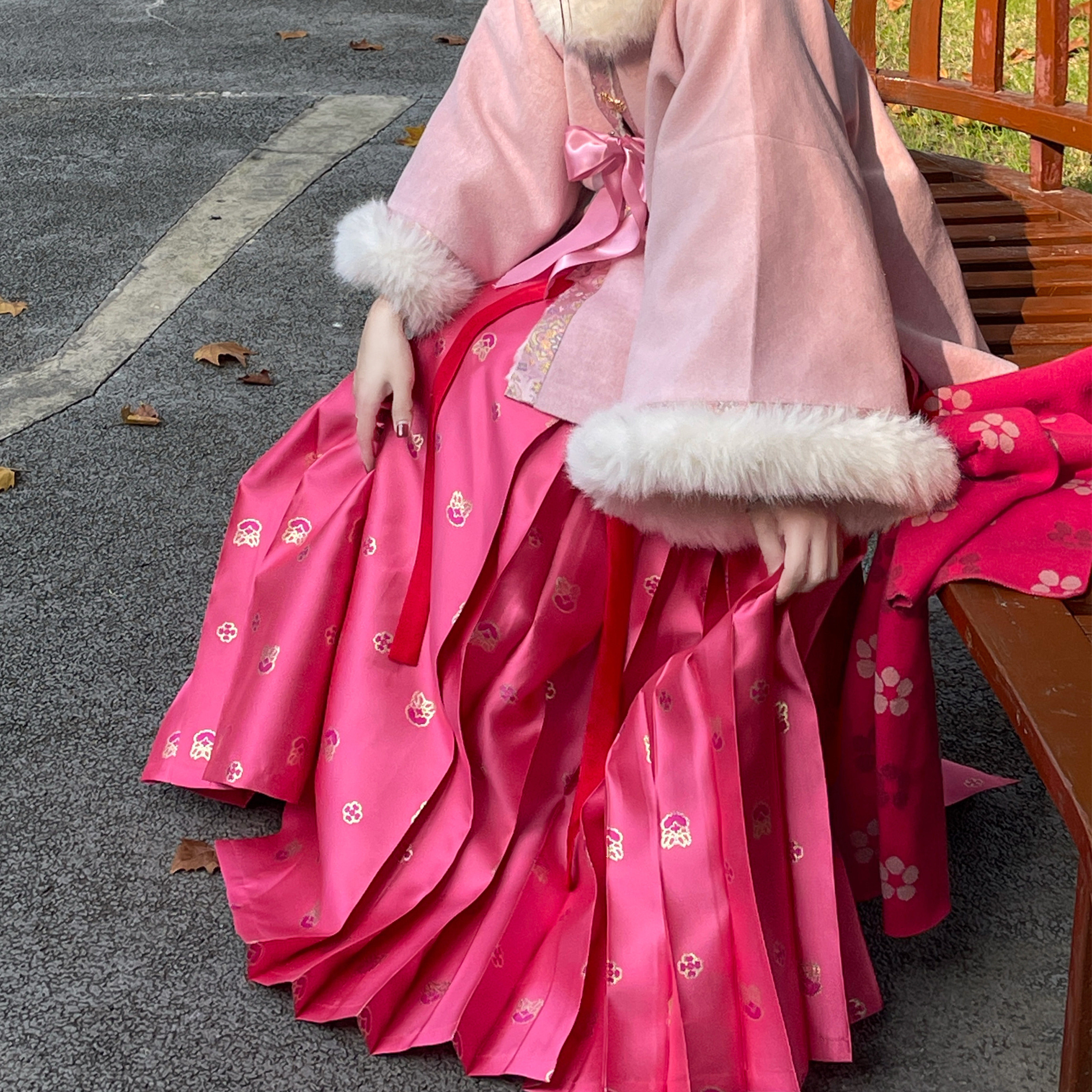 醒春集【有点桃气】明制汉服昭君袄马面裙毛呢定织妆花粉色日常风,女装/女士精品,汉服半身裙,淘宝优惠券,粉丝福利购,淘宝优惠卷