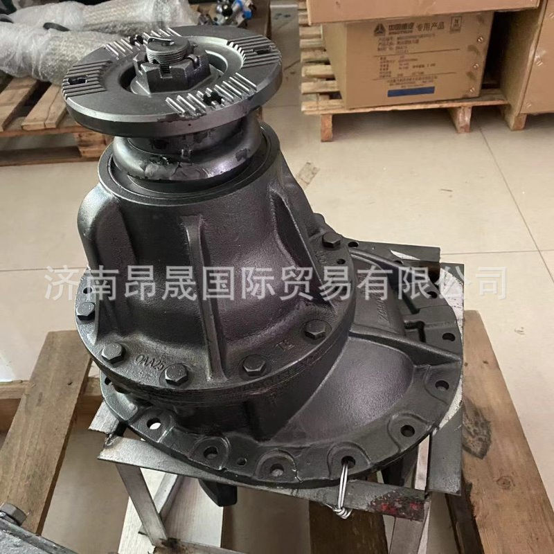 重汽HOWO T7H 汕德卡C7H C9H G7 配件出口 AZ9231320743 后桥中段