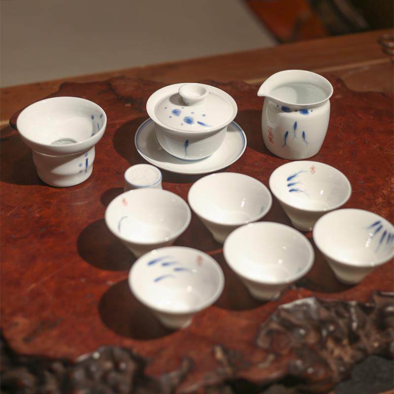 一九茶舍 景德镇纯手绘青花盖碗茶具套组10入 三鱼图陶瓷斗笠杯组