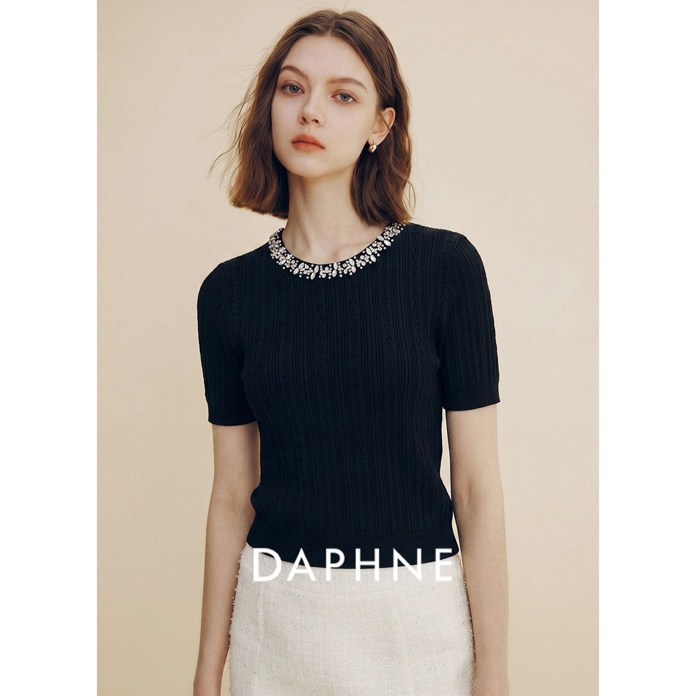 Daphne达芙妮优雅风冰丝短袖针织衫女夏圆领烫钻修身显瘦T恤上衣