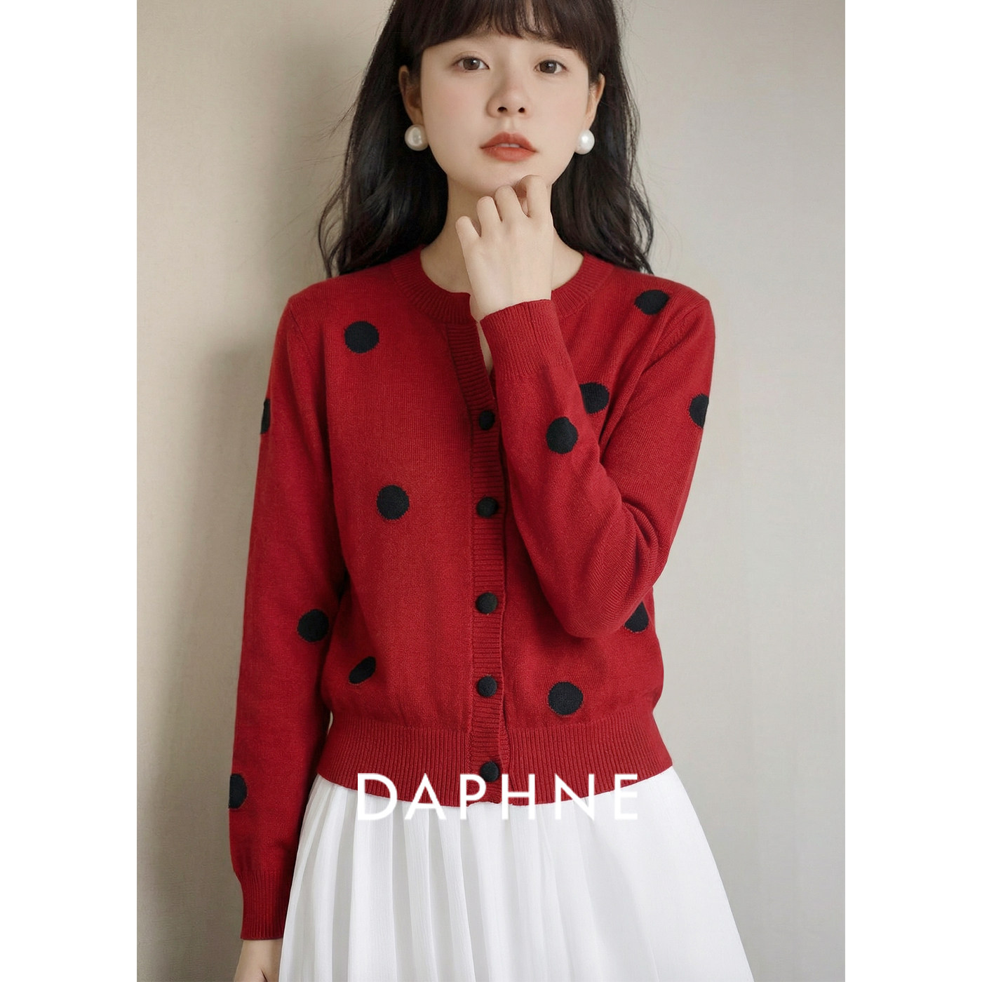 Daphne/达芙妮新年战袍长袖羊毛针织开衫女春秋红色打底短款毛衣