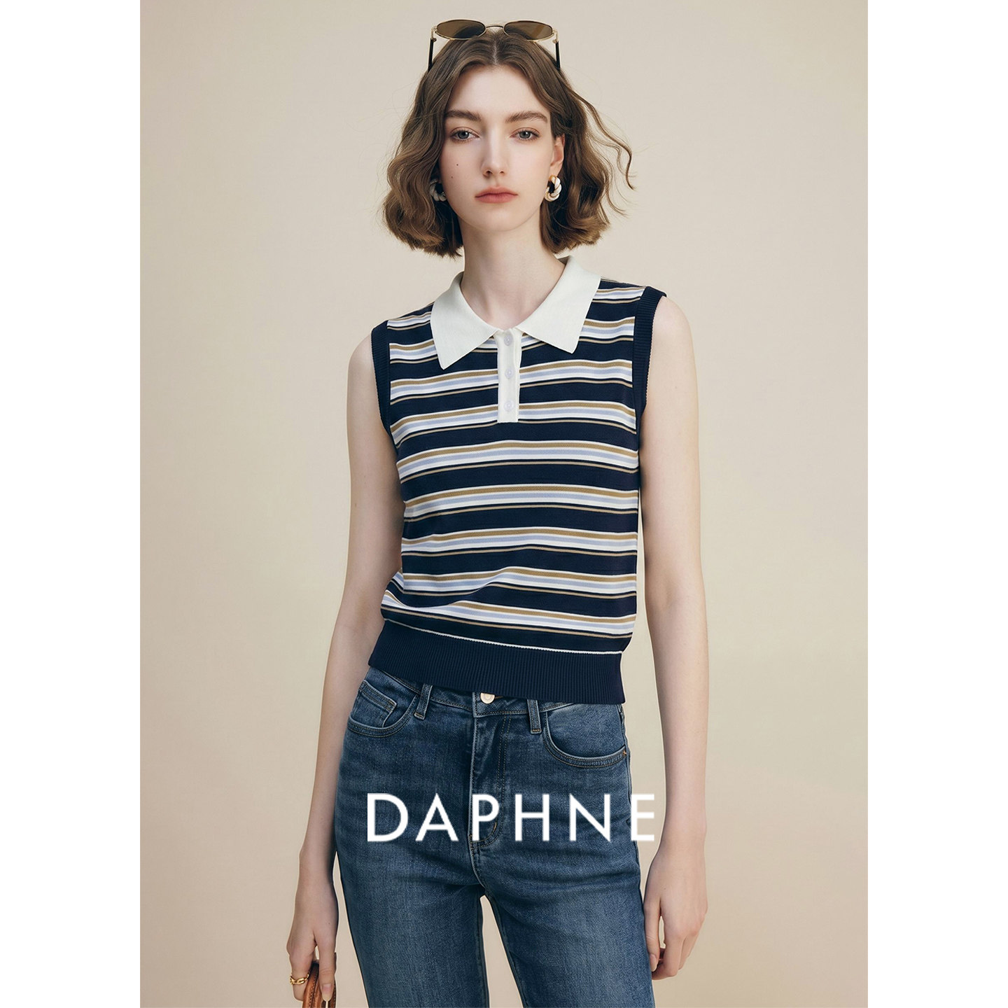Daphne达芙妮桑蚕丝条纹POLO领撞色针织背心女夏无袖显瘦减龄上衣图片
