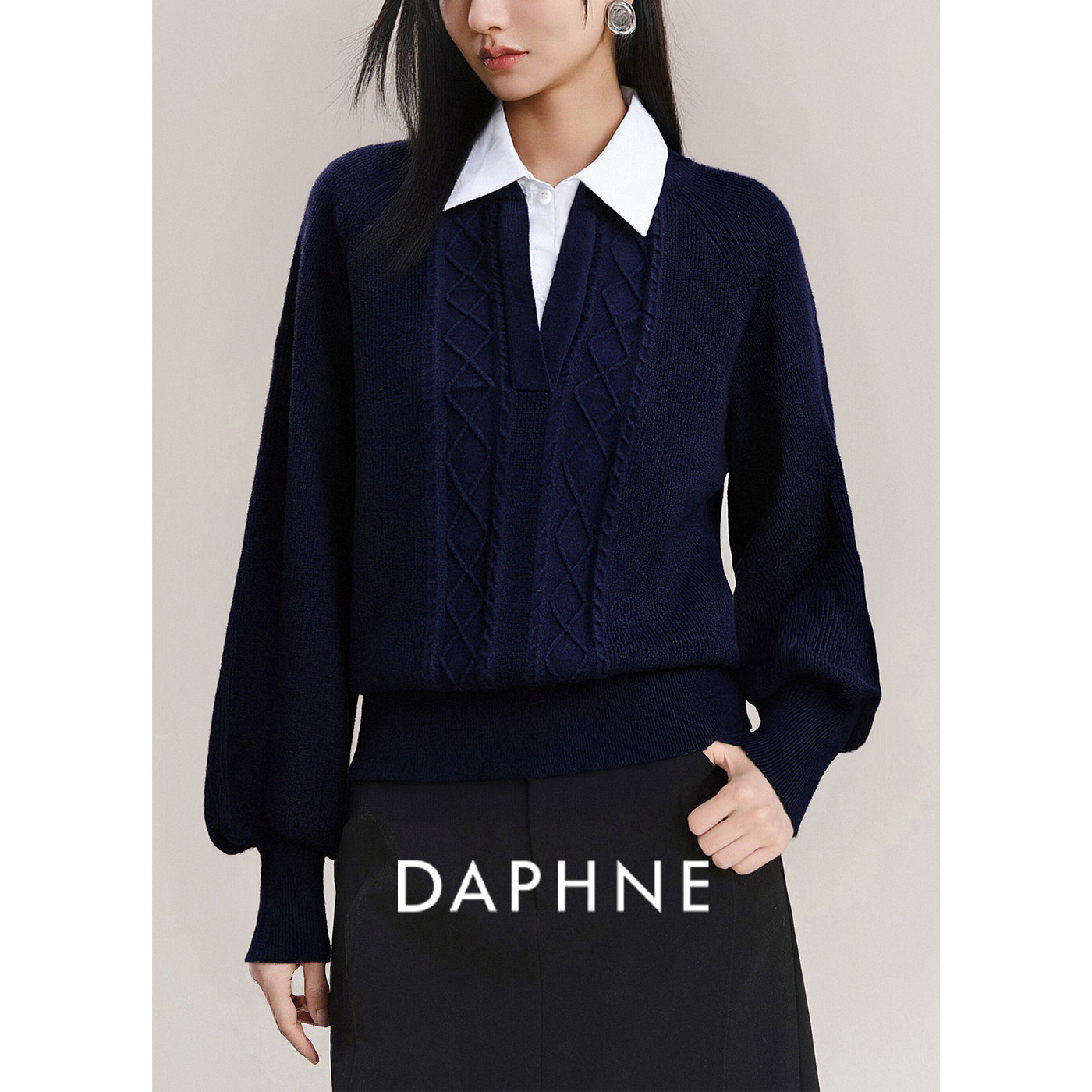 Daphne/达芙妮藏青色学院风麻花纹假两件针织衫女春秋V领套头毛衣