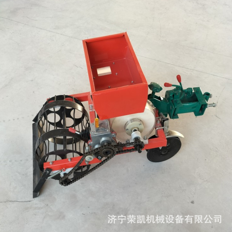 小型花生精量播种机 双行花生种植机 手扶微耕机花生铺膜施肥起垄