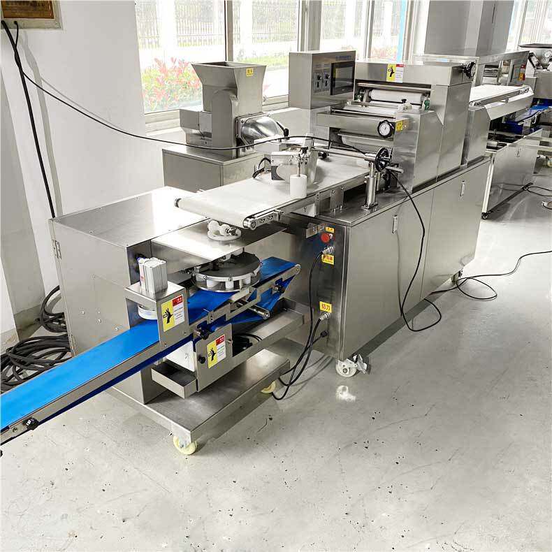 商用包馅机月饼酥饼一次成型机麻薯青团加工设备馅中馅汤圆机打饼