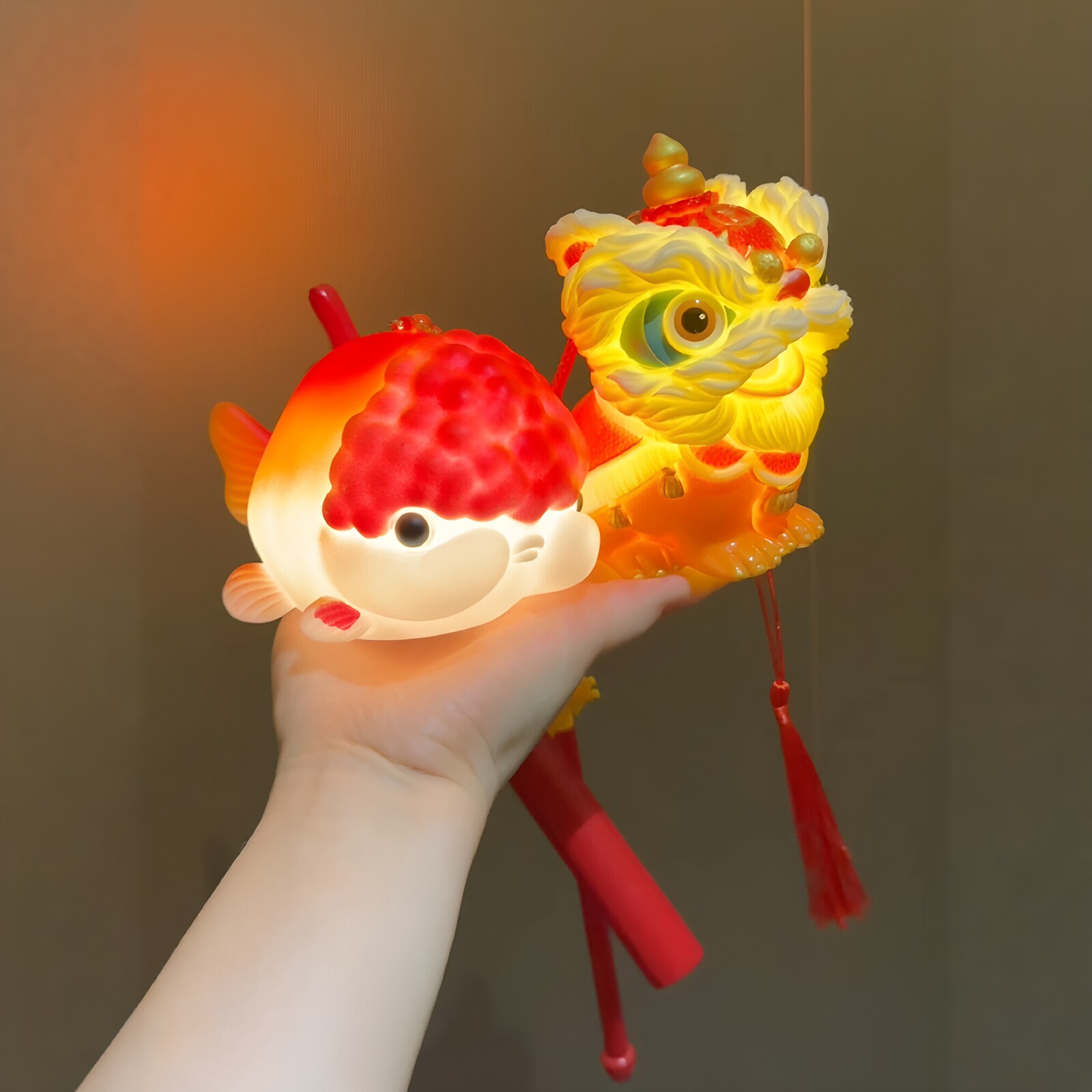 【招财鱼狮】中秋节灯笼鱼狮花灯图片