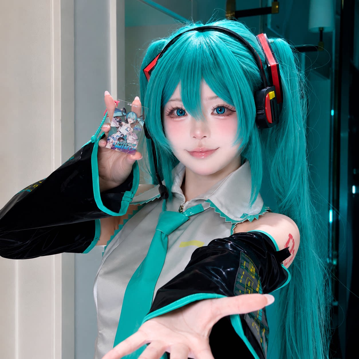 初音未来经典公式服COS套装图片