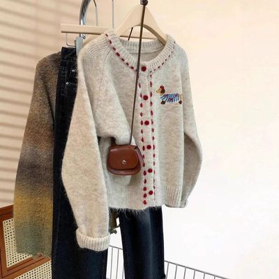 杏色小狗加厚圆领针织开衫女秋季2025新款设计感外穿软糯毛衣外套